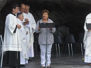 AOBR 2015 08 12 AU 16 LOURDES 2 PROCESSIONS MESSES CHEMINS DE CROIX (37)